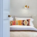 Beautiful Designer Flat Close To Pantheon Daire