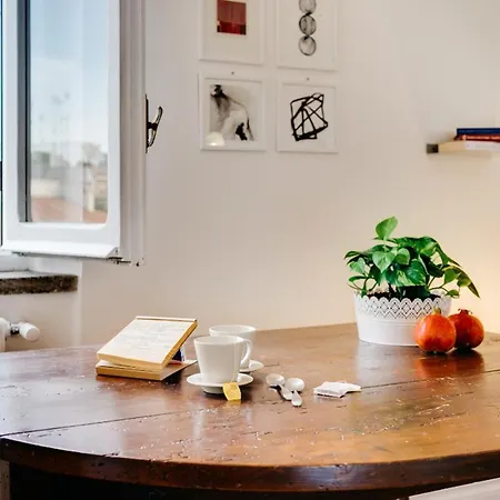 Beautiful Designer Flat Close To Pantheon